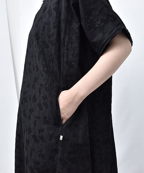 02 ブラック