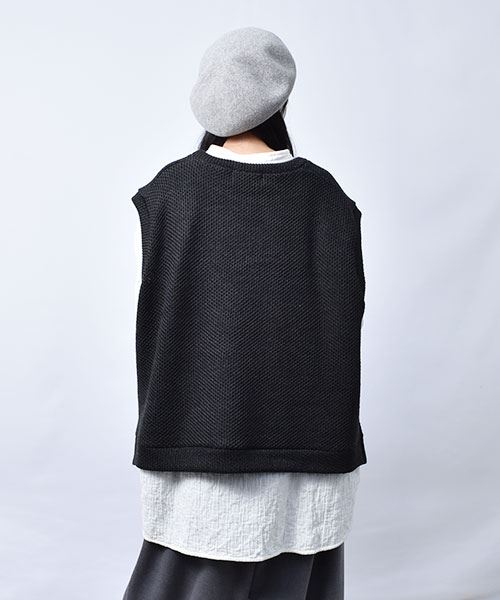 32 チャコールグレー