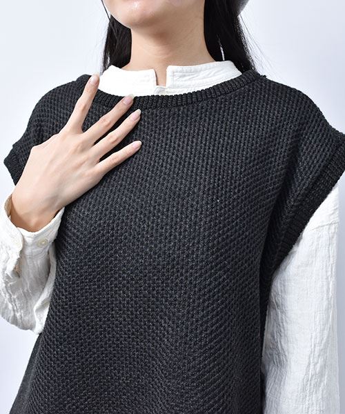 32 チャコールグレー