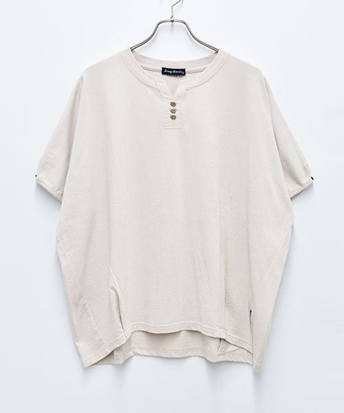 10 ベージュ