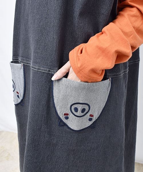 32 チャコールグレー