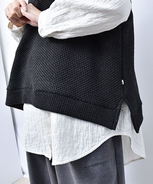 32 チャコールグレー