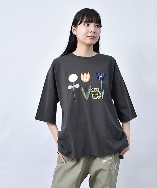 32 チャコールグレー