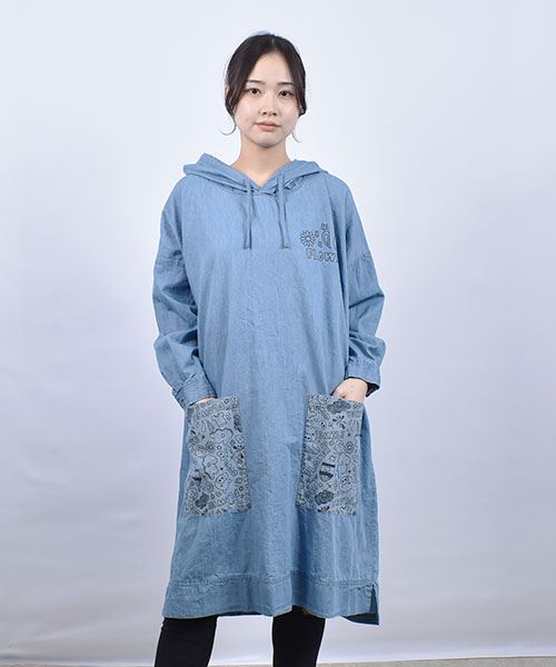 drug store's 4.5ozデニム 総柄プリント パッチポケット パーカーチュニック(F 91 サックス): トップス | drug  store'sWEB（ドラッグストアーズウェブ）