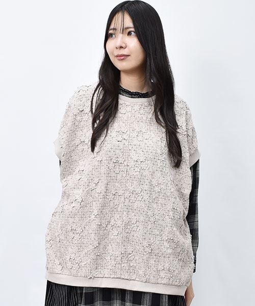 10 ベージュ