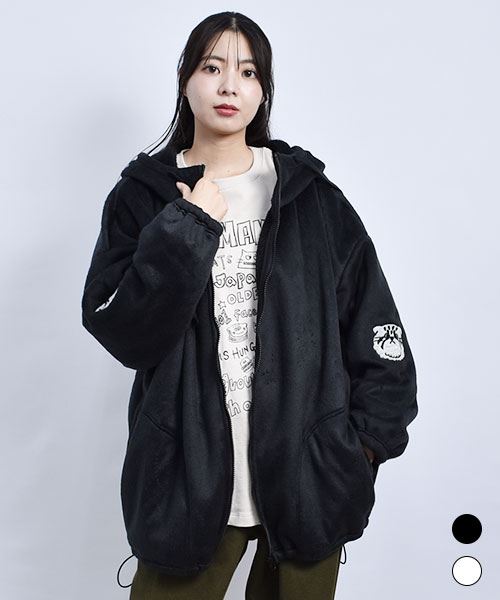 mof manul 袖マヌルネコアップリケ BIG ボア パーカー