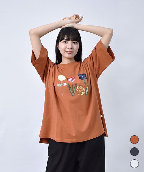 【Tシャツ】 カラフルフラワー アップリケ Tシャツ