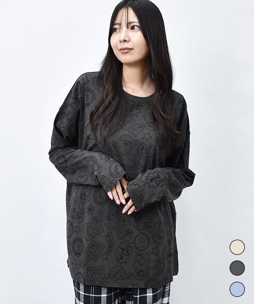 【Tシャツ】 ステッカー風 総柄プリント リブT