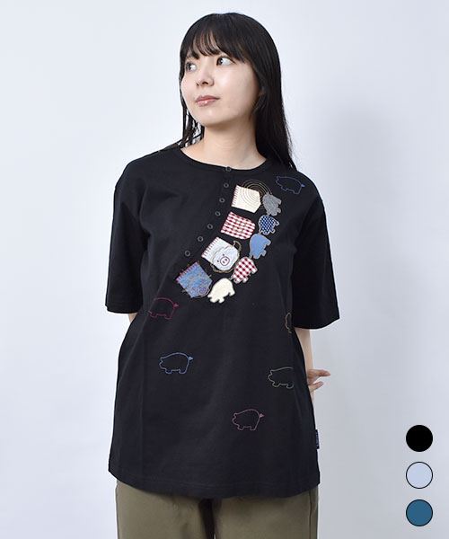 【Tシャツ】 ポケット風アップリケ ヘンリーネックT