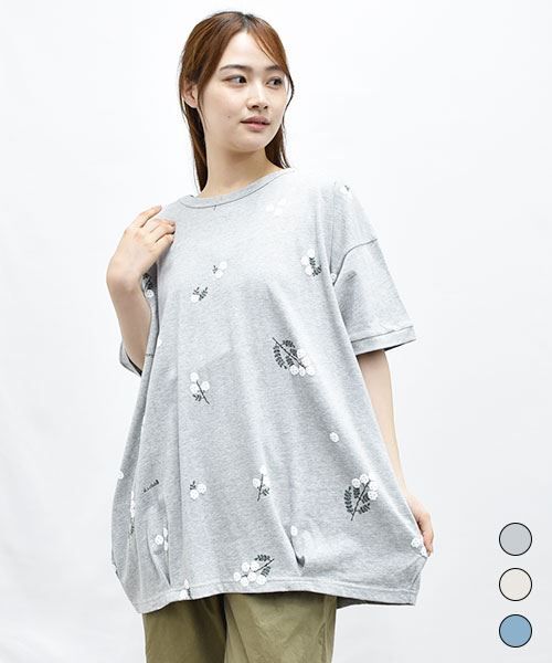 【Tシャツ】 ぷっくり 花柄 Tシャツ